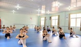 独家爆料艺术学校极品舞蹈生